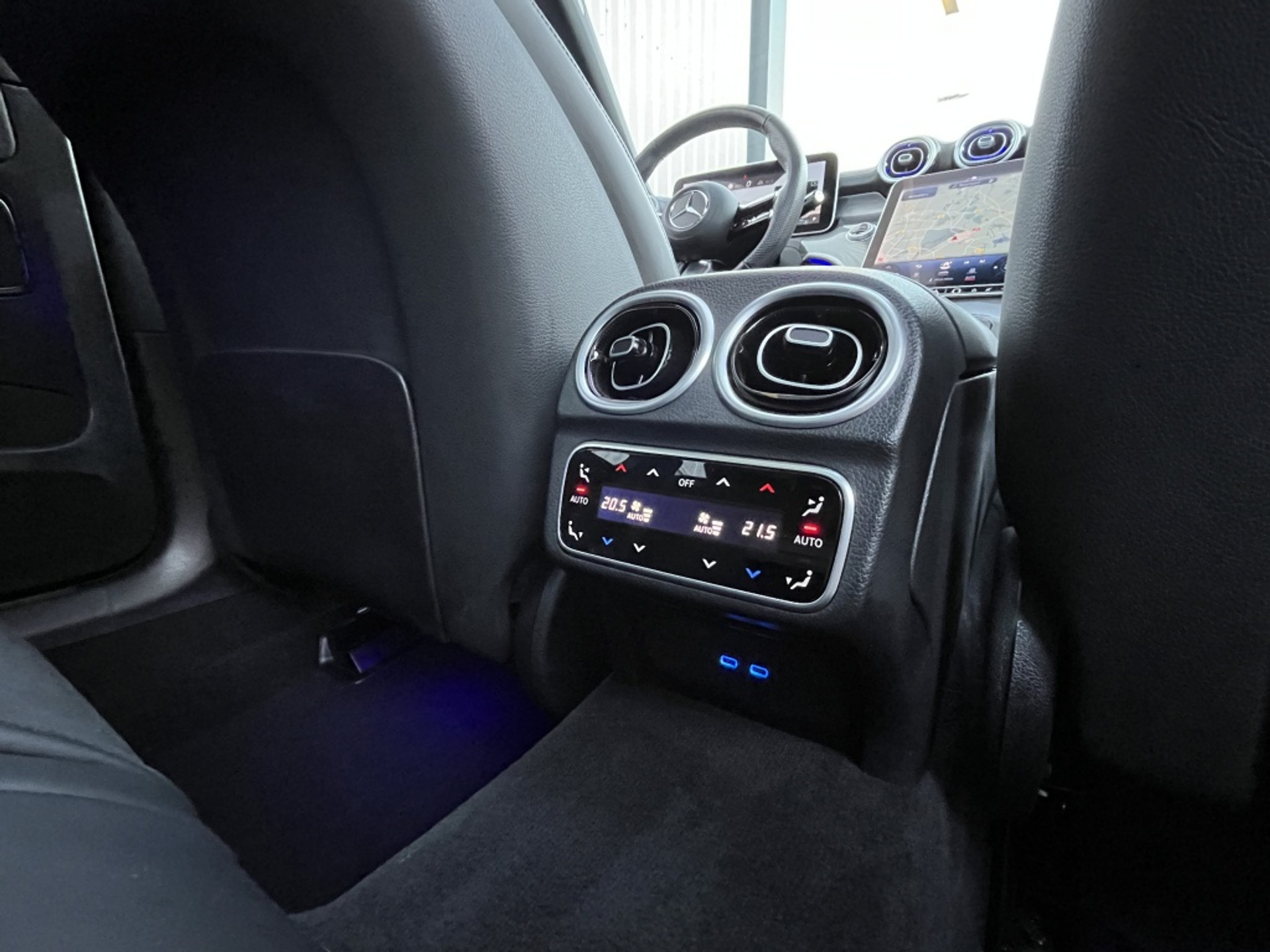 41605146-20.jpg
