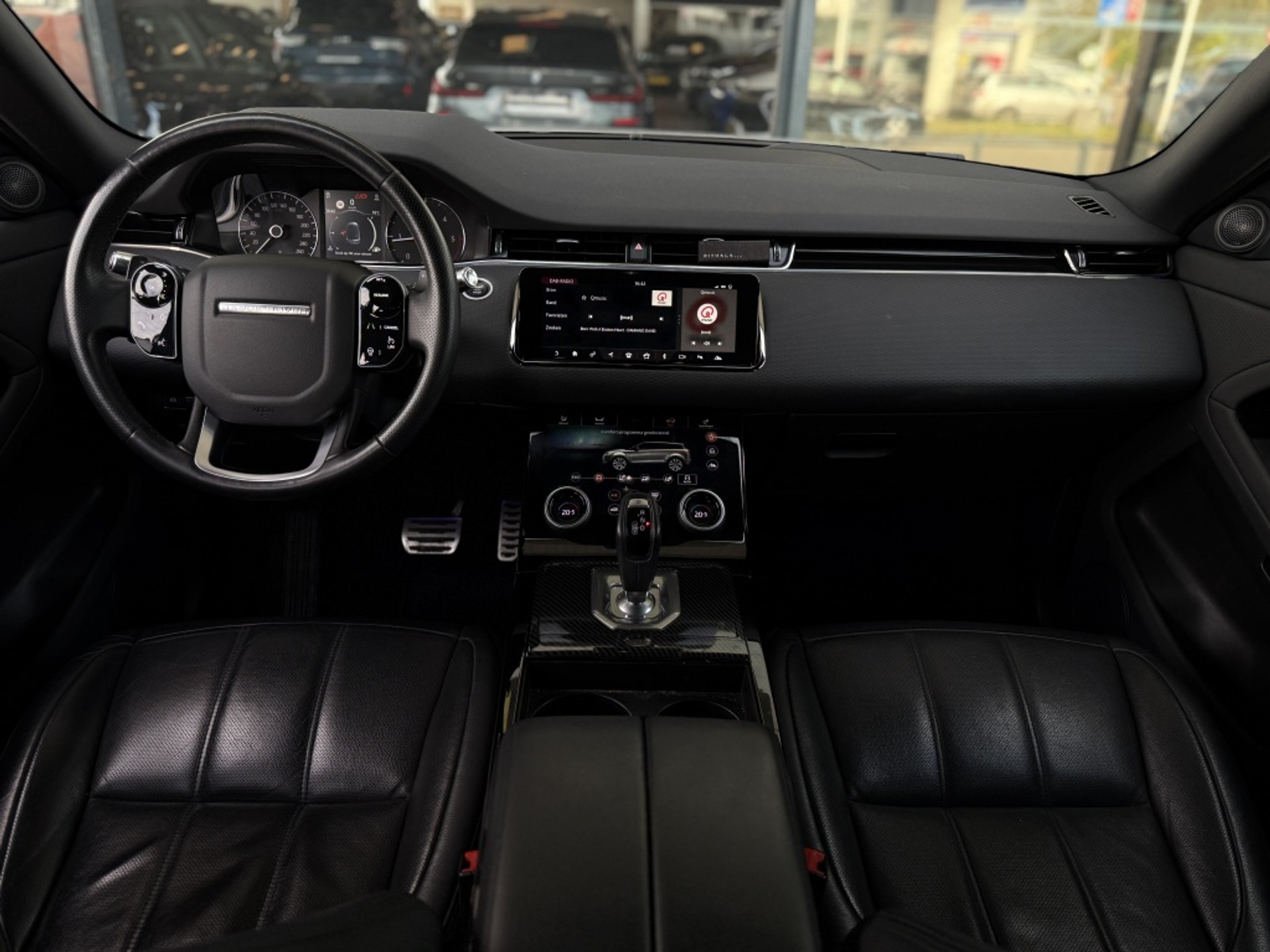 44295295-29.jpg