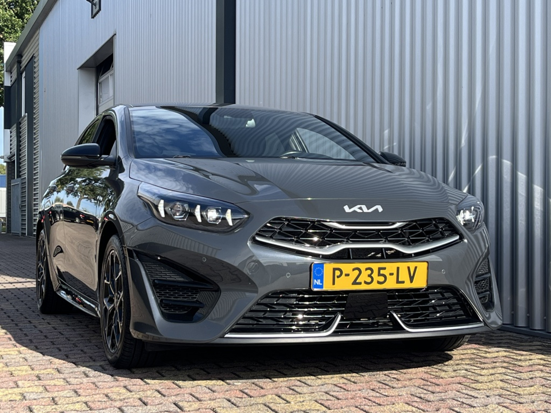 47460144-10.jpg