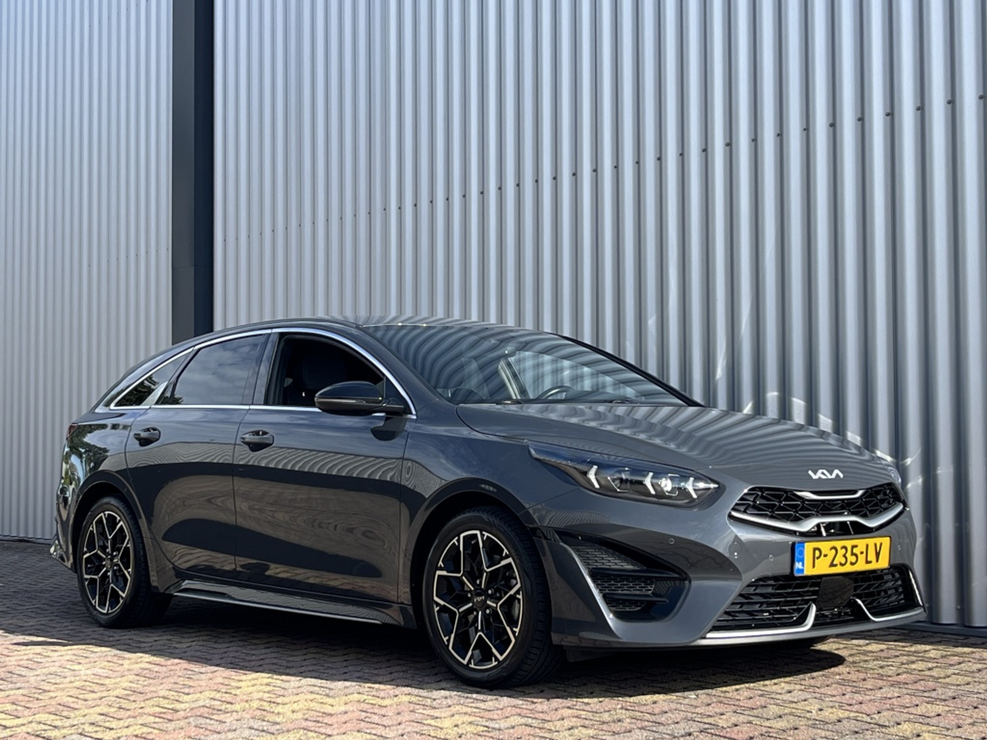 47460144-9.jpg